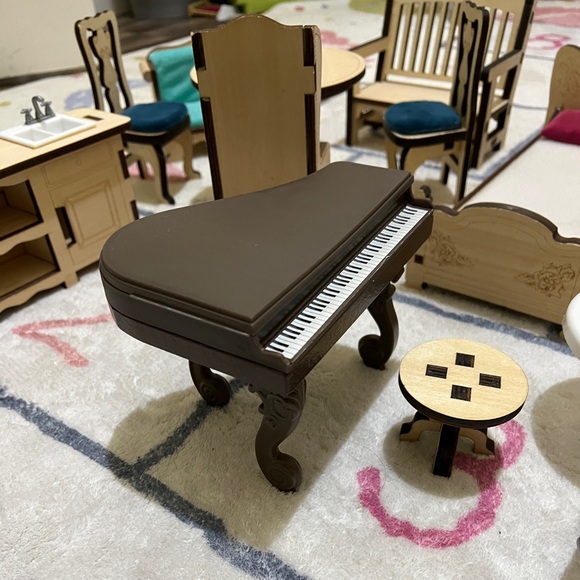 Kid Kraft‎ Victorian Doll house furniture’s - Picture 5 of 11